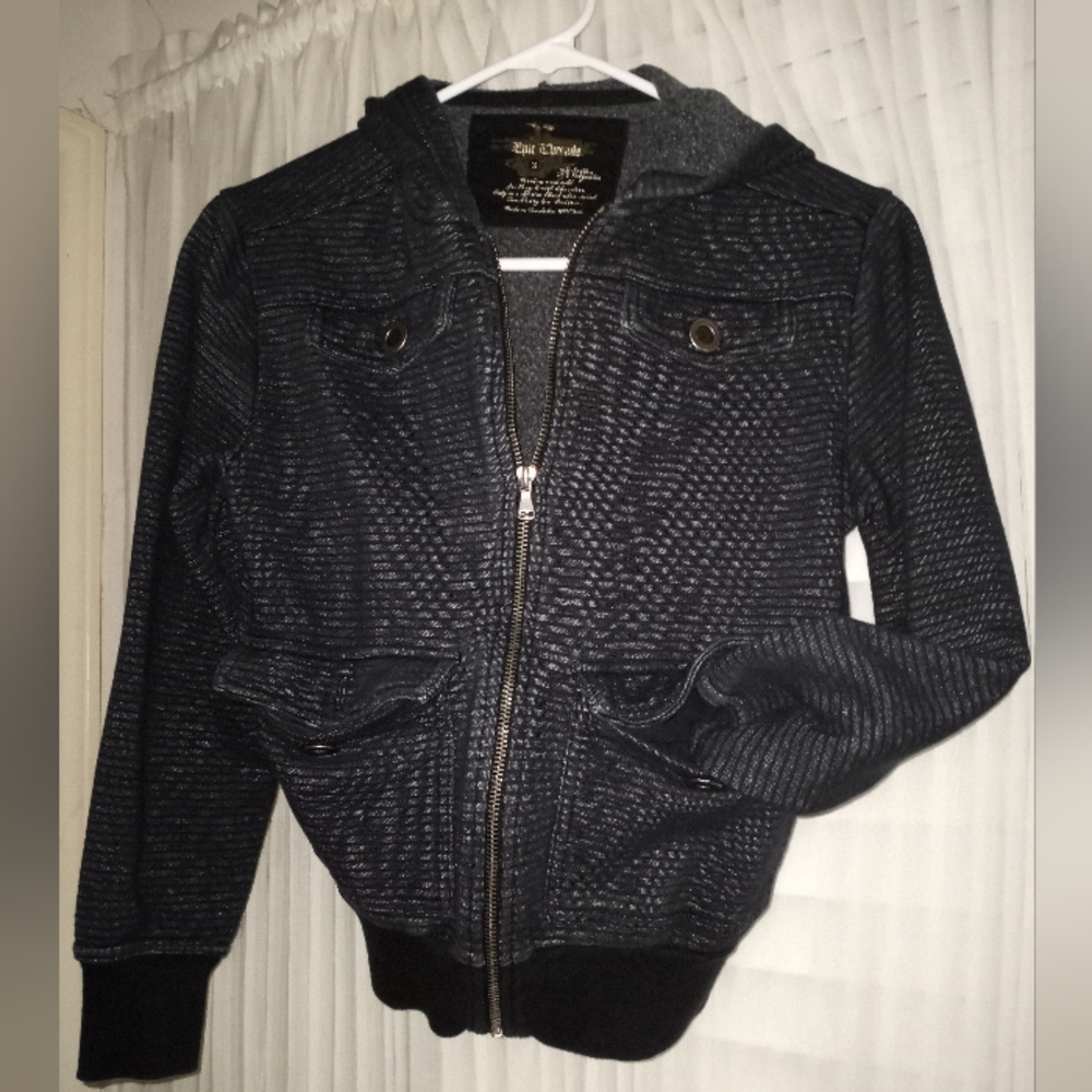 Nice jacket  Put on a couple of times I'm ready to be Sell It Now